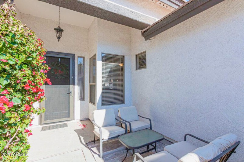 Frontyard 003 - 