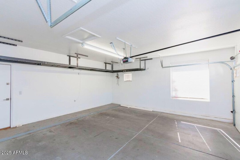 Garage - 