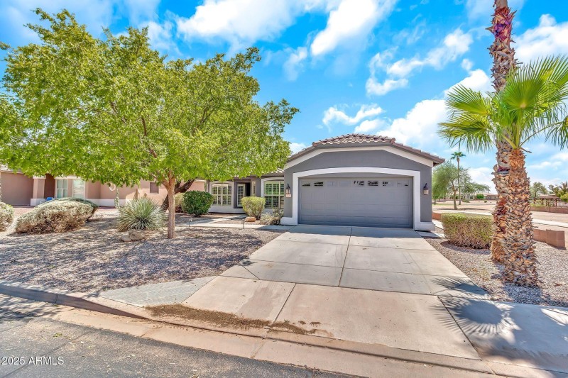 3929 E Peach Tree Dr-2