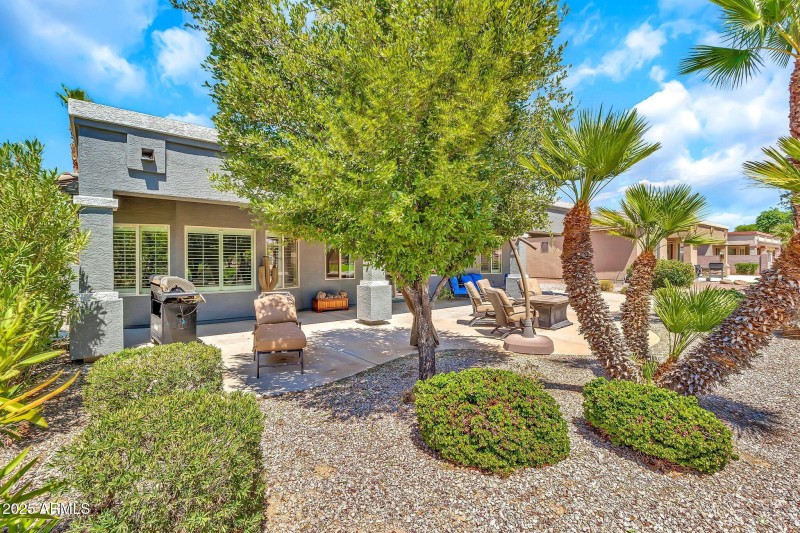 3929 E Peach Tree Dr-38