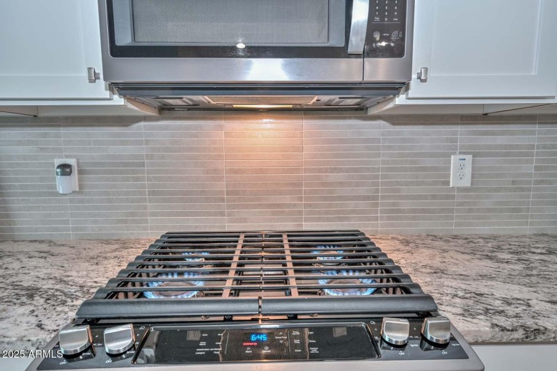 Kitchen-Gas Stove