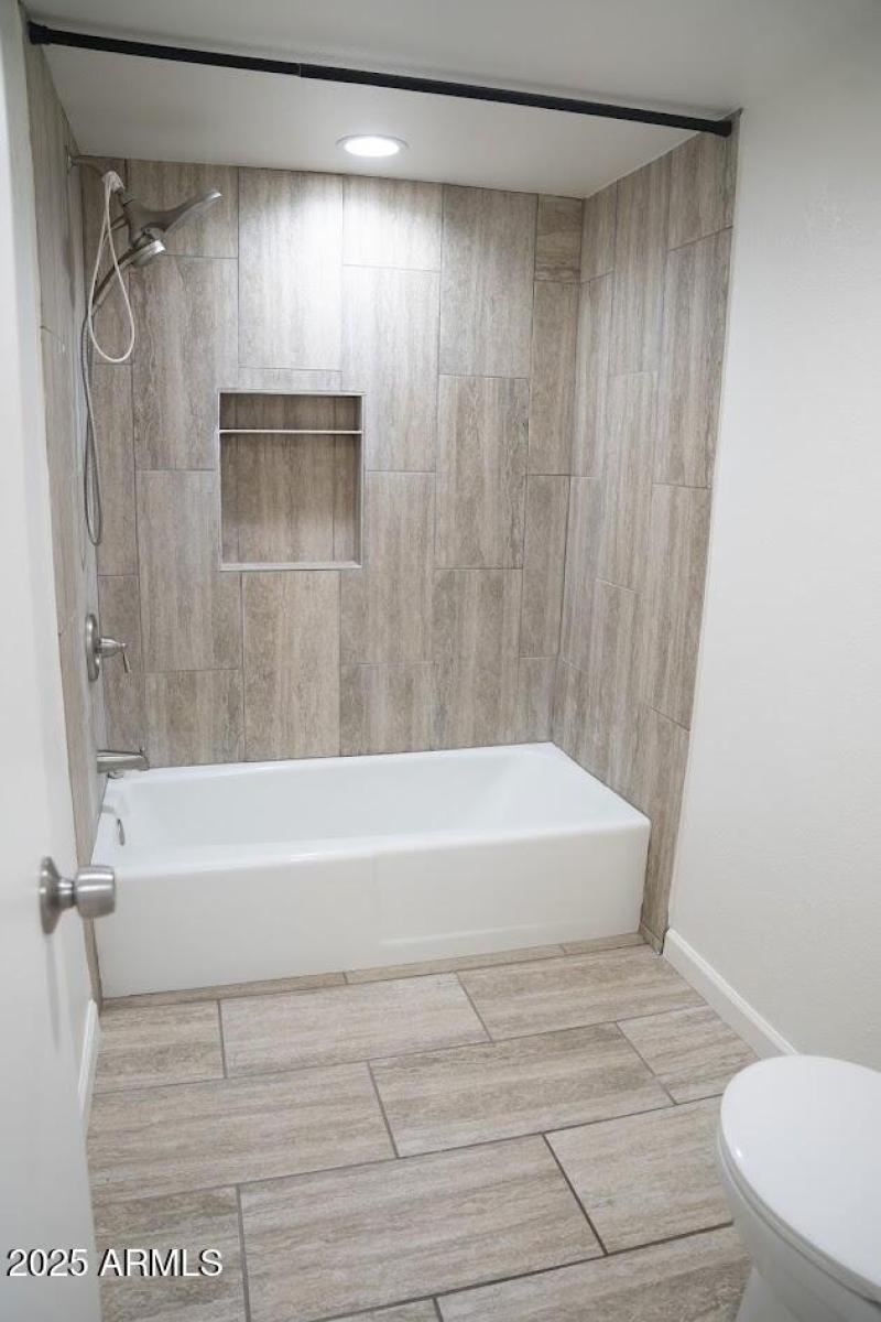 10th st master bath
