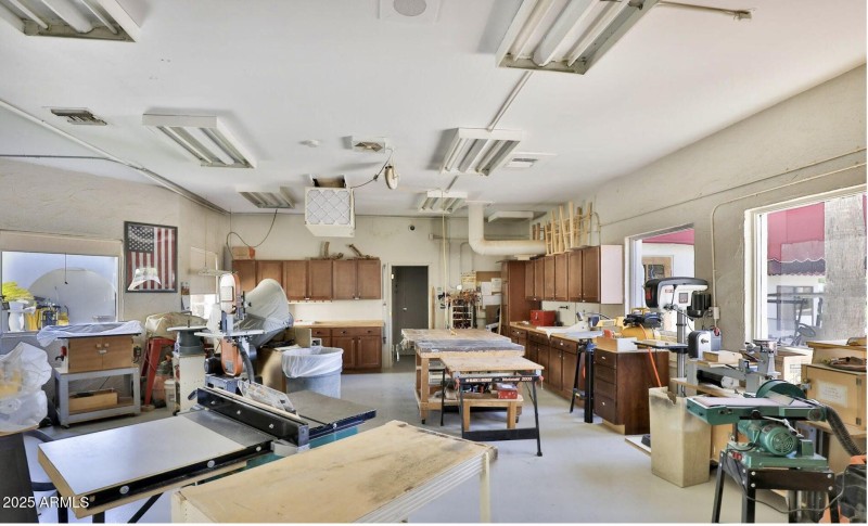 WOOD SHOP