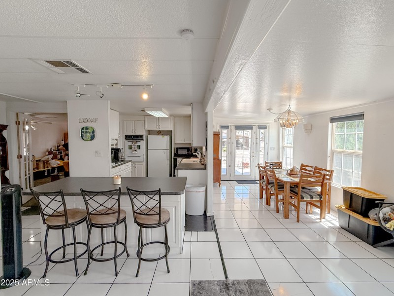 Bright Spacious Floorplan