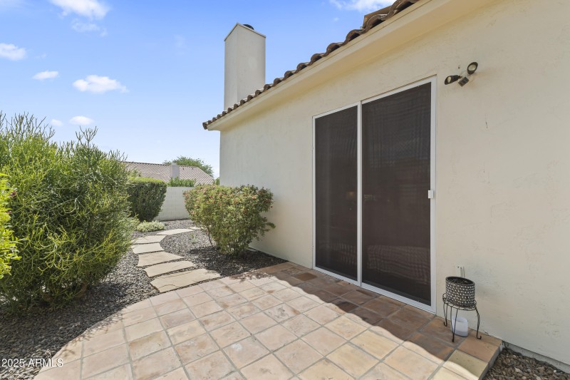 Side patio off Kitchen