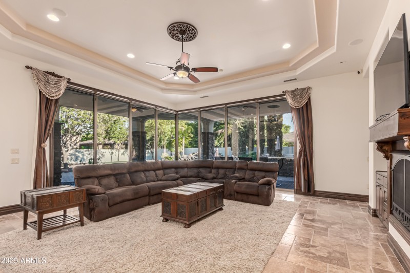 6895c5_15 - Waterman