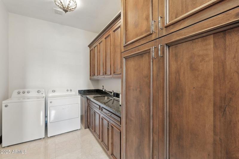 81-web-or-mls-Avenida-81