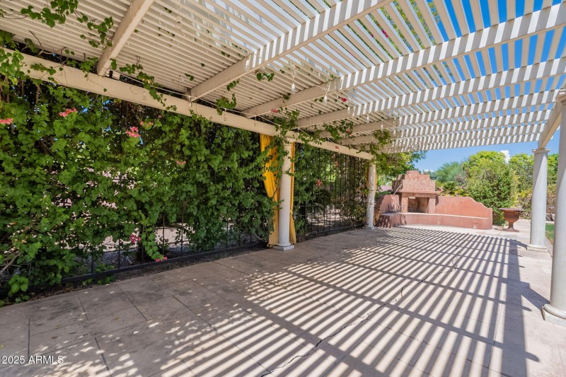 101-web-or-mls-Avenida-101