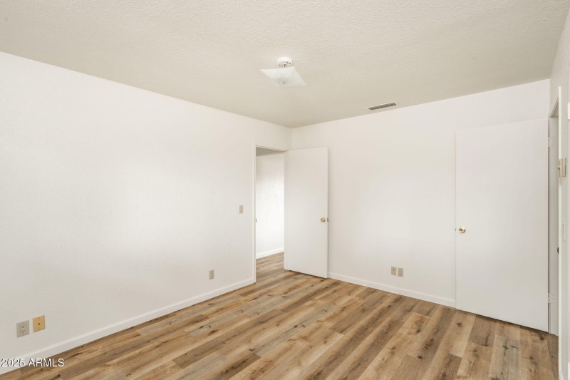 10-web-or-mls-415-w-fir-st