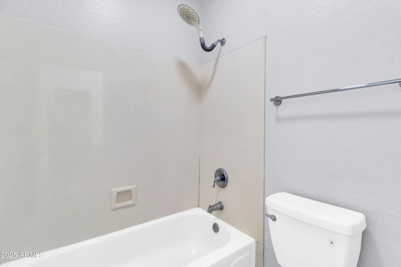 781 N Bristol Ln-39