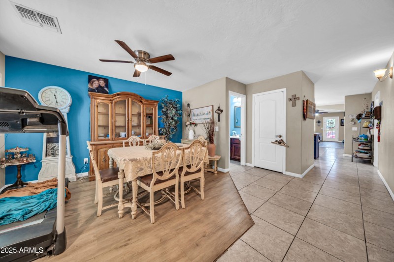 10233 W Whyman Ave-8