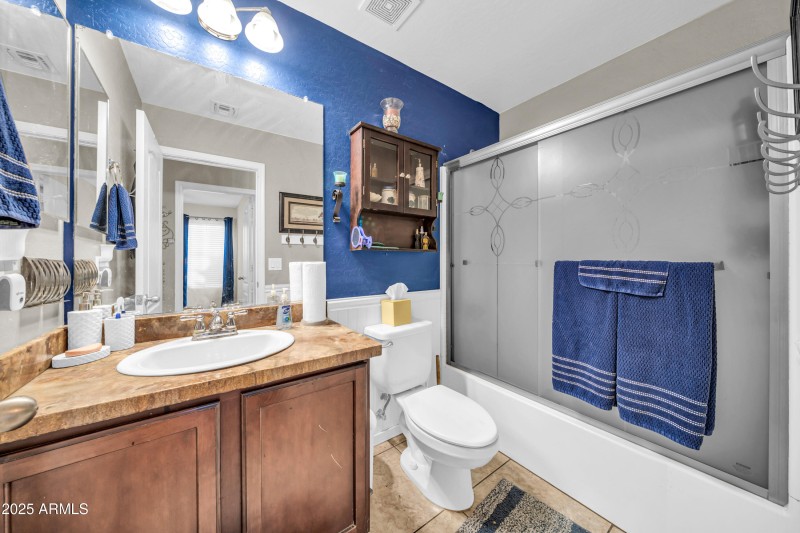 10233 W Whyman Ave-25