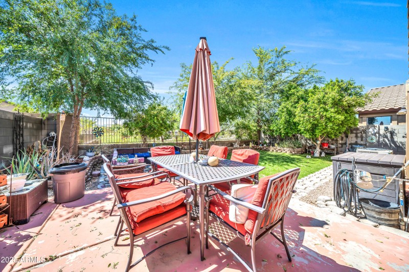 10233 W Whyman Ave-36