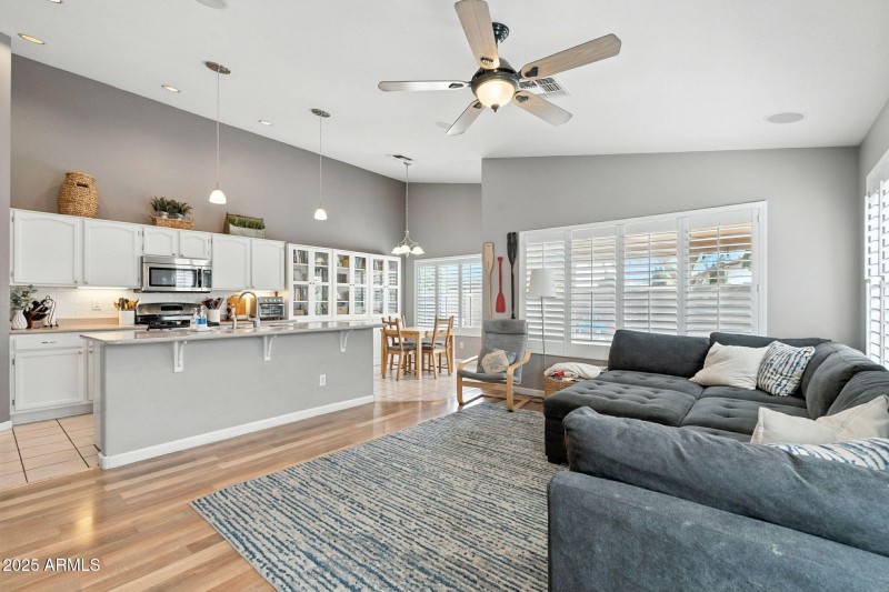 24-web-or-mls-Scott-24