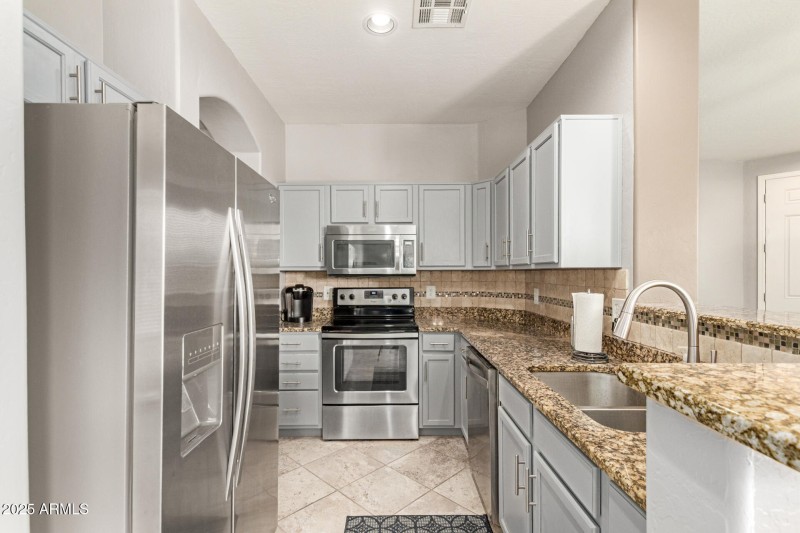 6 Kitchen