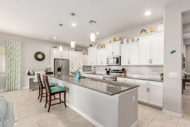 05 Kitchen