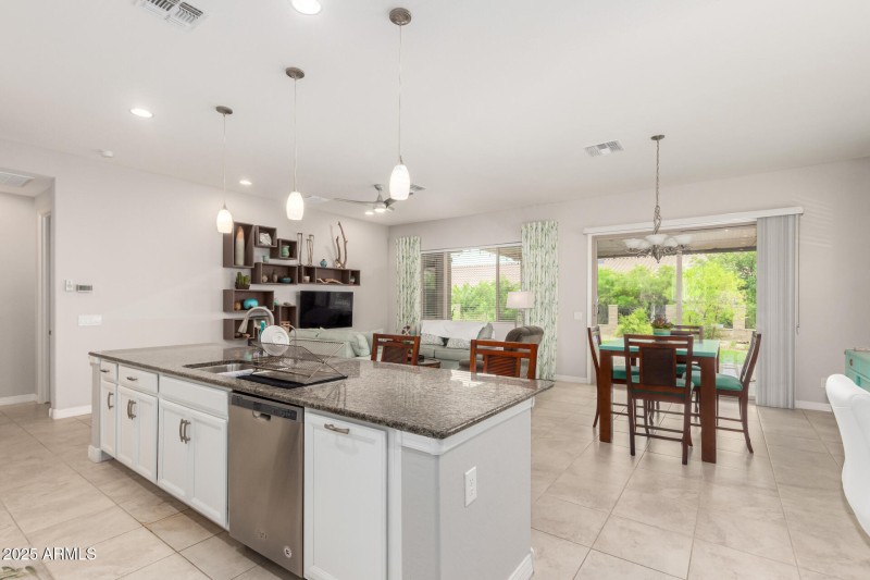 09 Kitchen