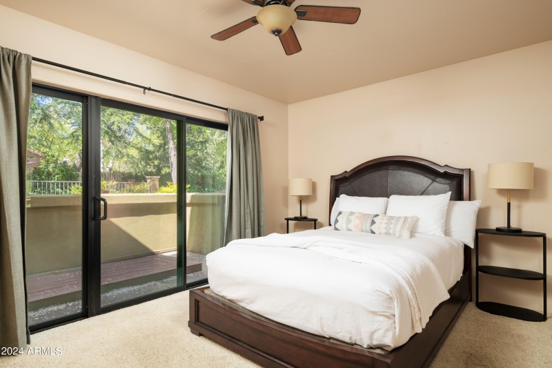 Phoenix Photo Pro-55 Ranch House Cir_019