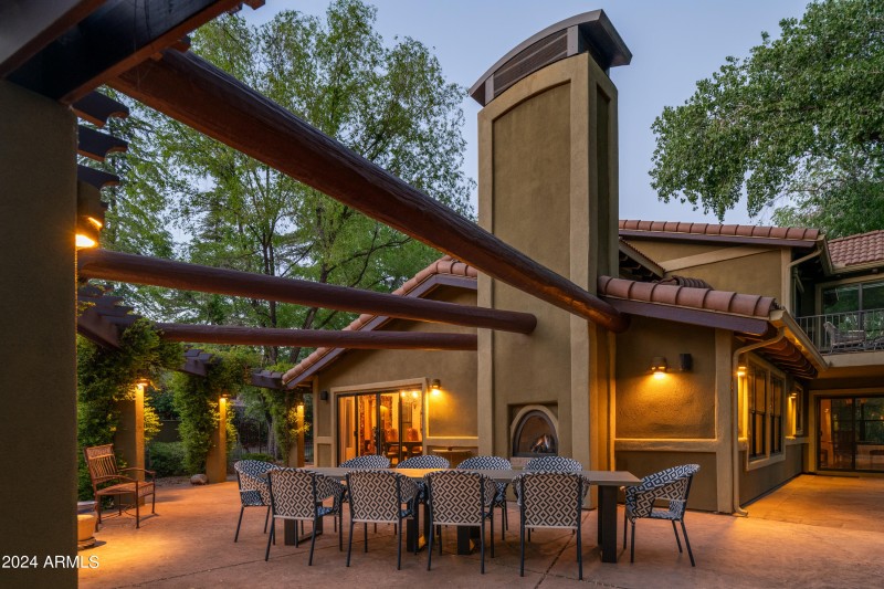 Phoenix Photo Pro-55 Ranch House Cir_025