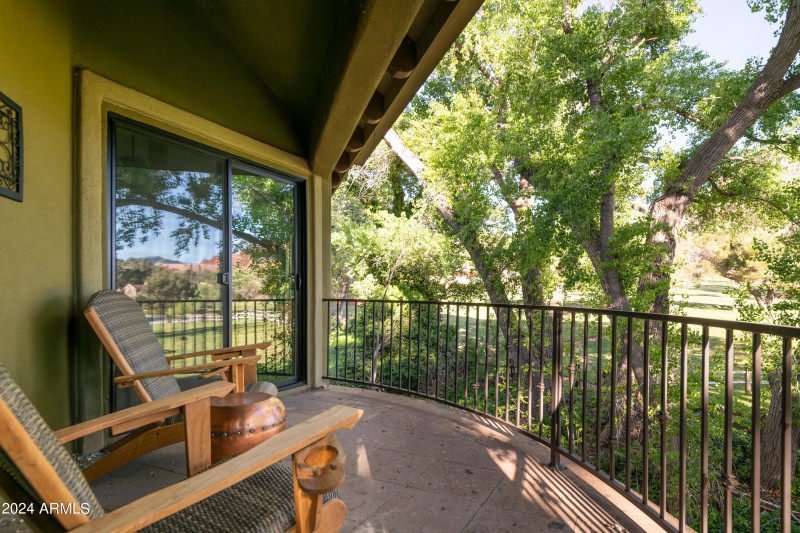 Phoenix Photo Pro-55 Ranch House Cir_046