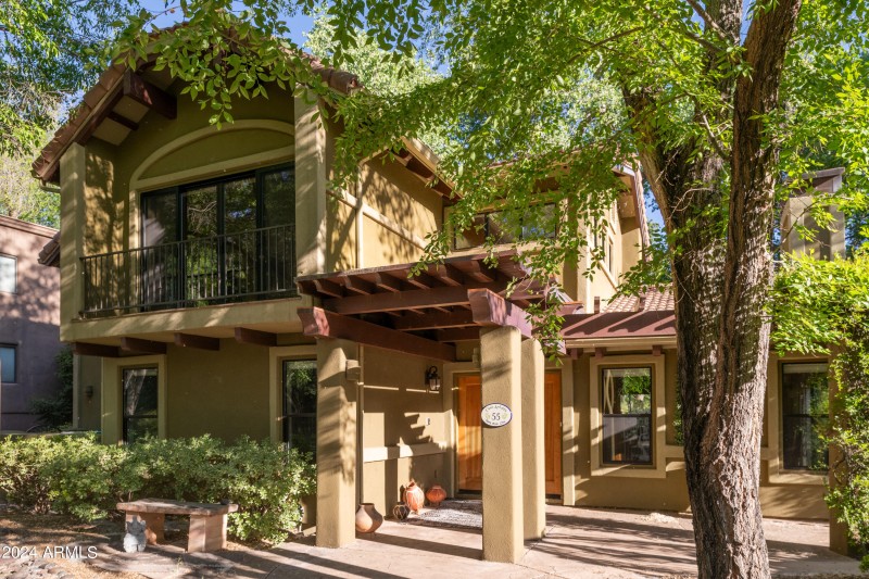 Phoenix Photo Pro-55 Ranch House Cir_031