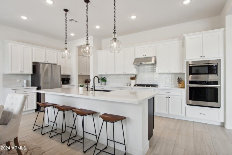 S 185th Ave-015