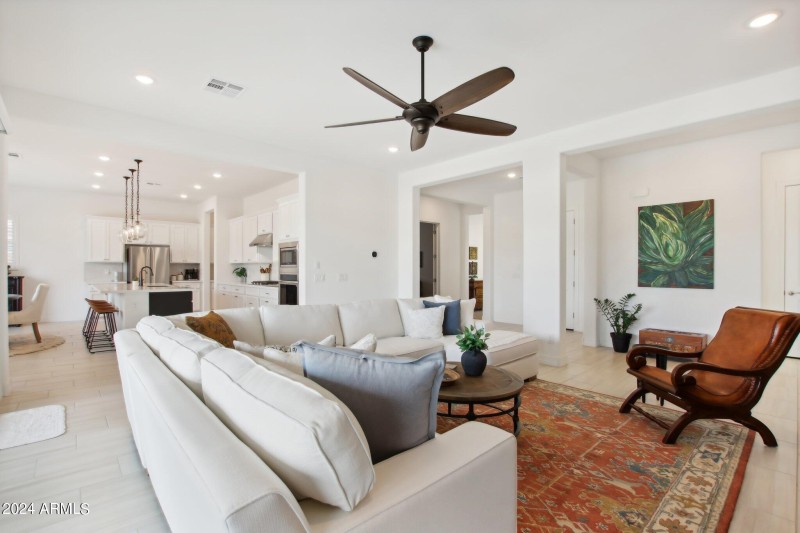 S 185th Ave-009