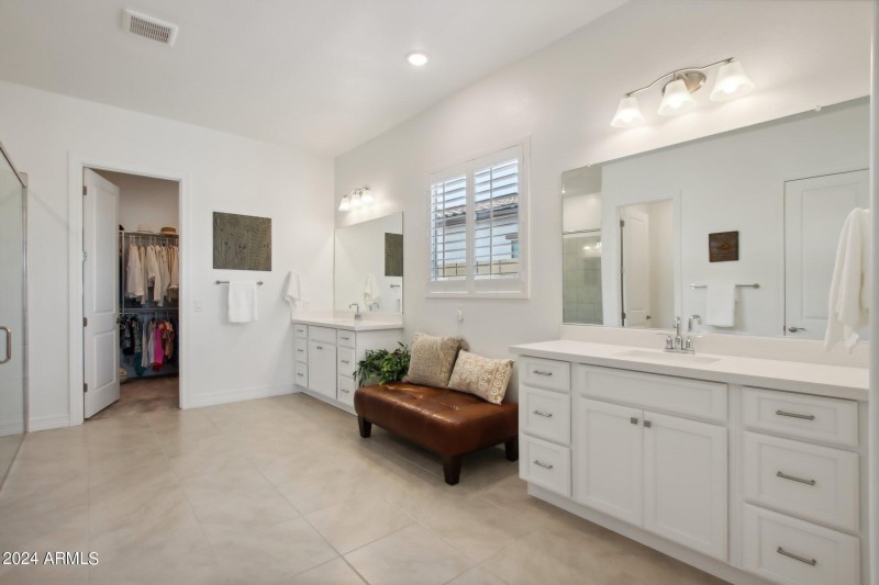 S 185th Ave-032