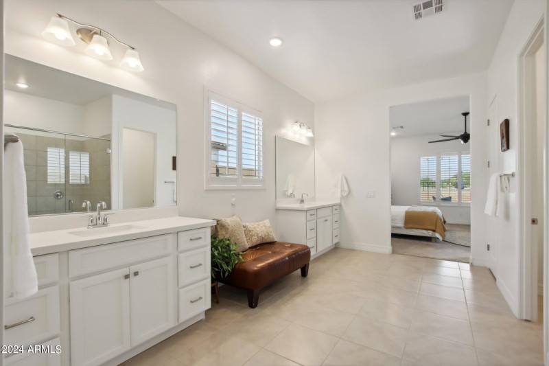 S 185th Ave-035