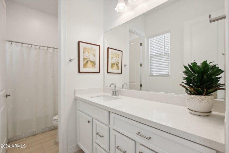 S 185th Ave-039