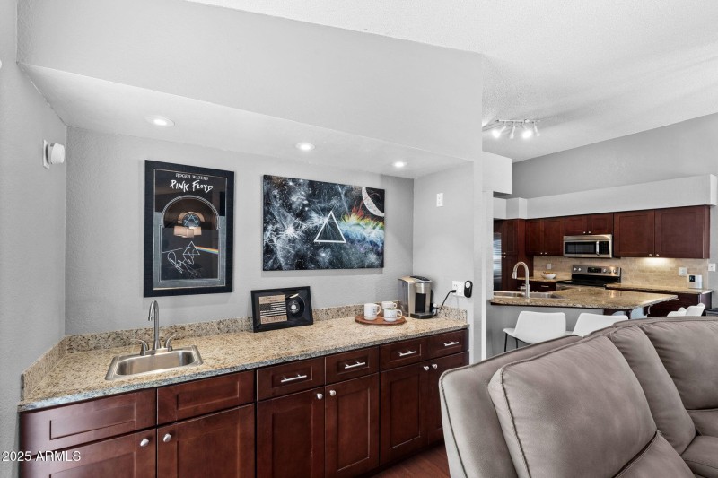 14__1421 N Lesueur Cir