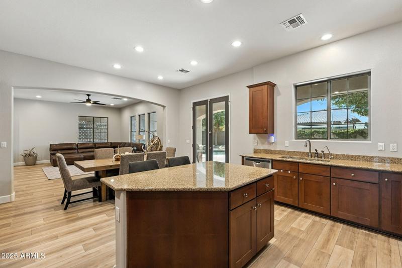 9-web-or-mls-Creekside-9