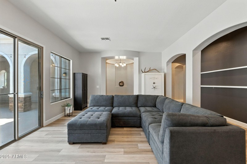 17-web-or-mls-Creekside-17