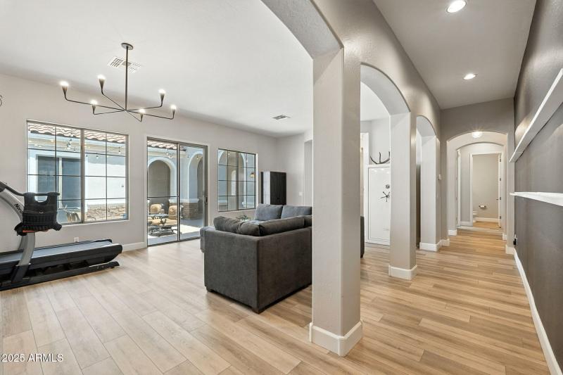 19-web-or-mls-Creekside-19