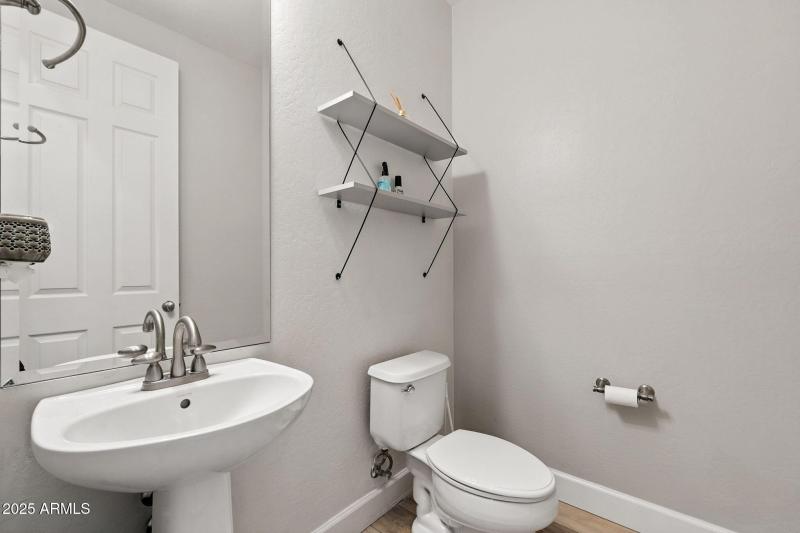 26-web-or-mls-Creekside-26