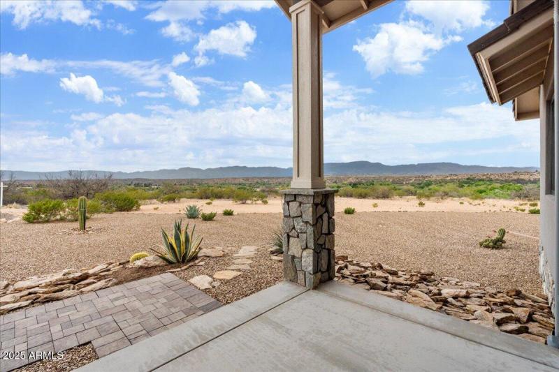 05-Front Patio View