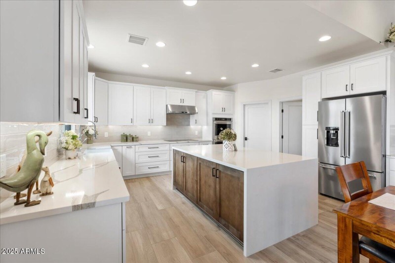 25-Kitchen