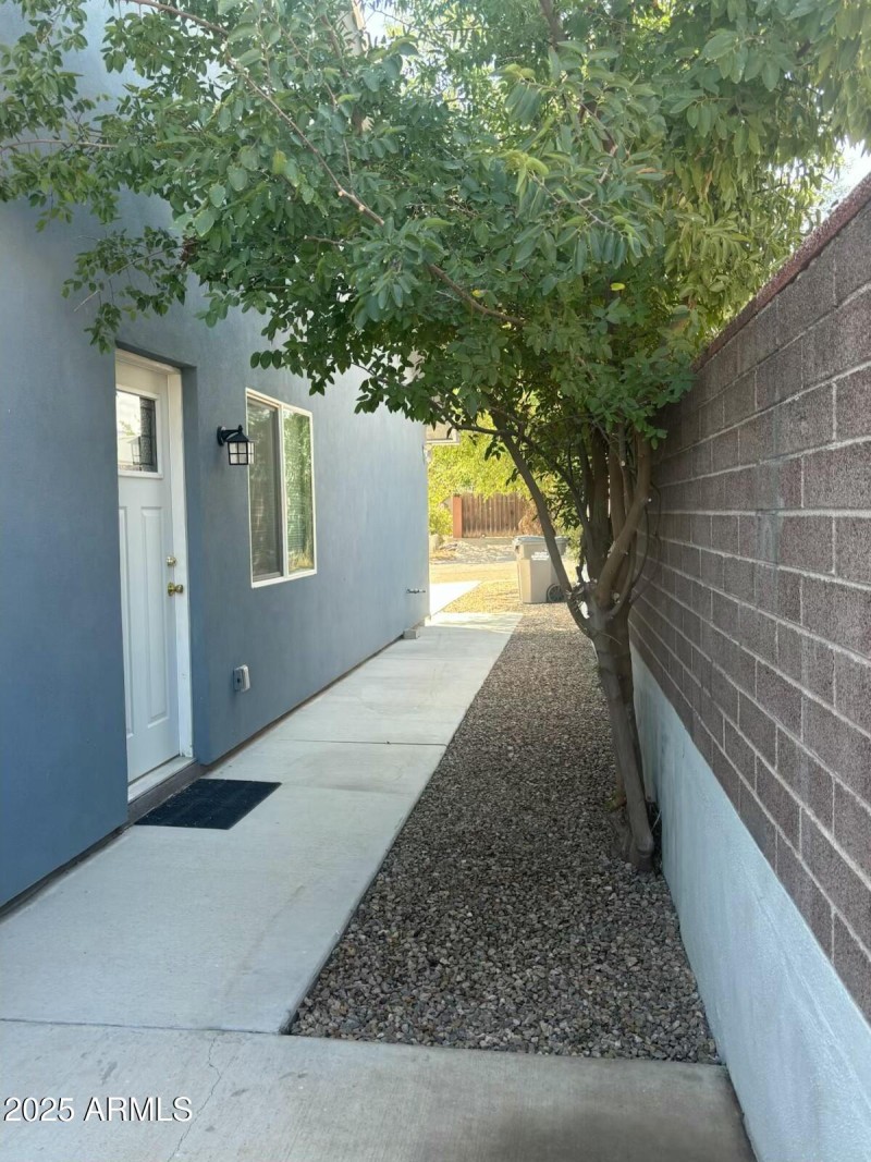7907 Taos Ave