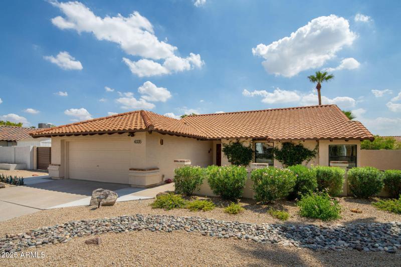 Courtyard Patio Entry