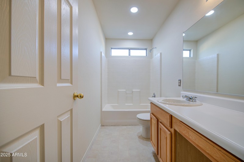 Bathroom 2-pic 1