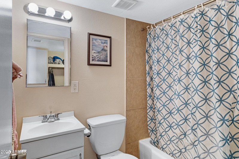 610 S Bellview-15