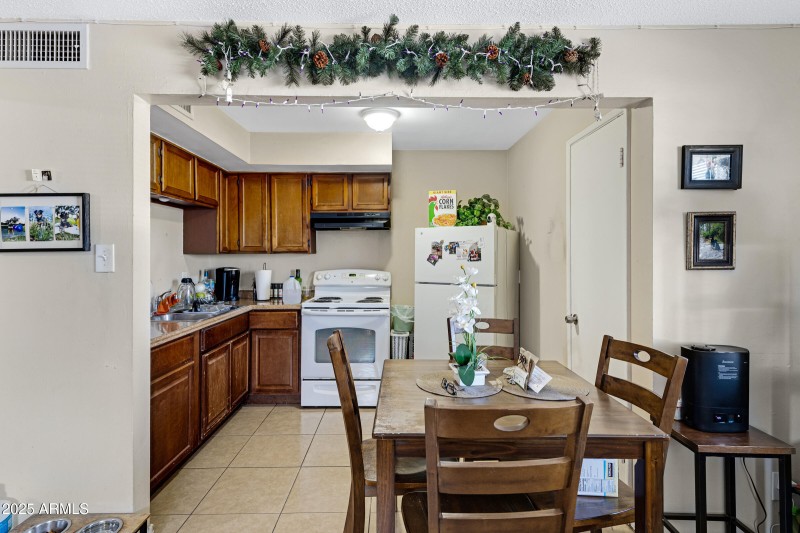 610 S Bellview-19