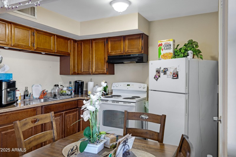 610 S Bellview-20