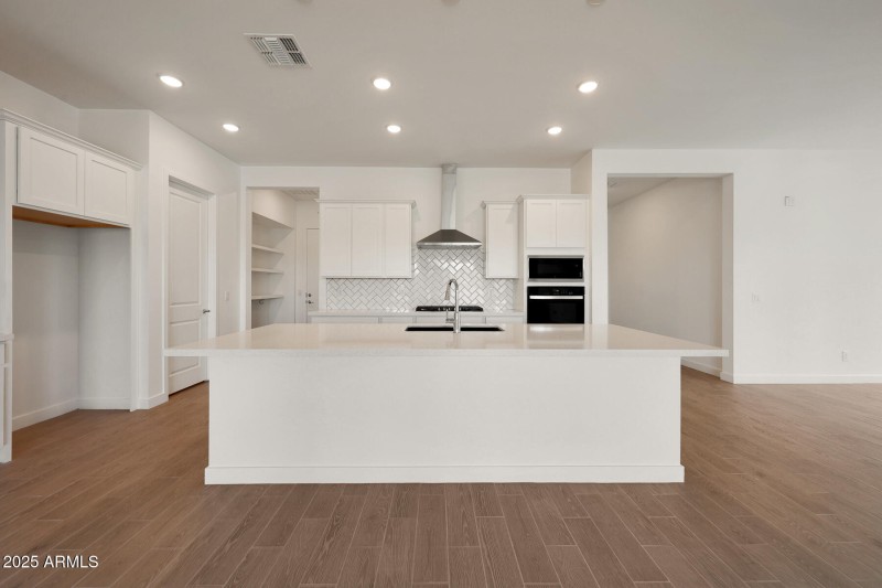 PHX_Landmarke_Lot 1202_Blush_312_Kitchen