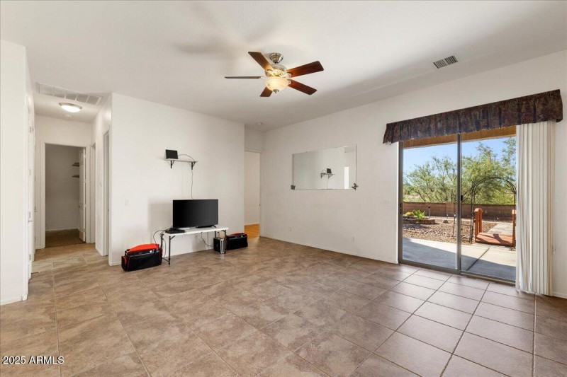 07-Living Room