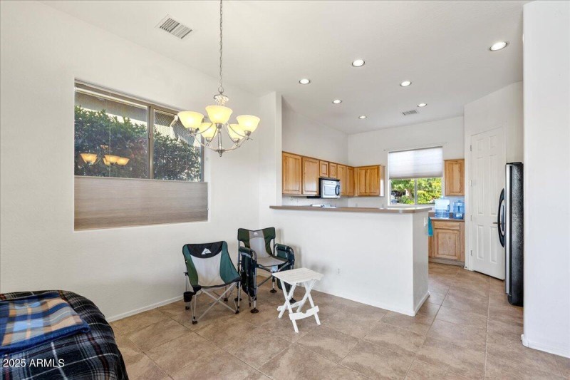 08-Dining Room