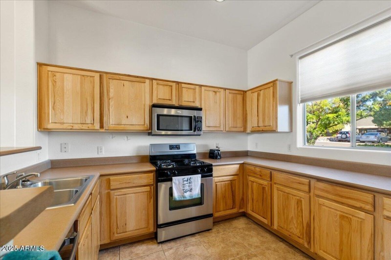 09-Kitchen