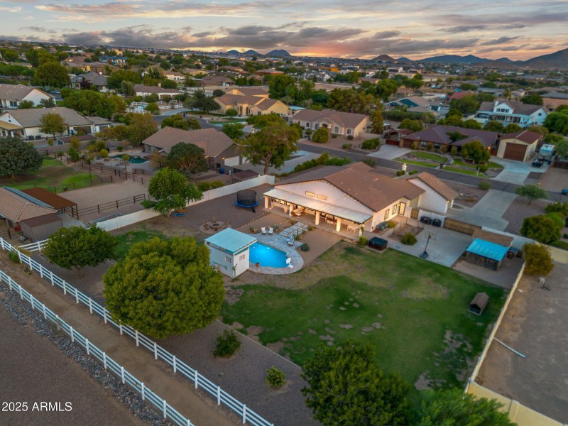 052_65-web-or-mls-dji_0795_993