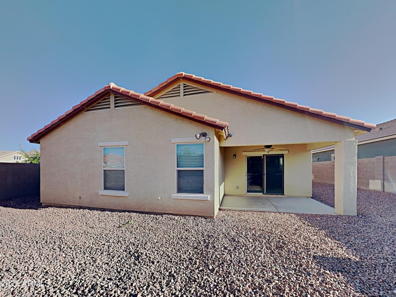 1004506.18584 W Illini Street_4