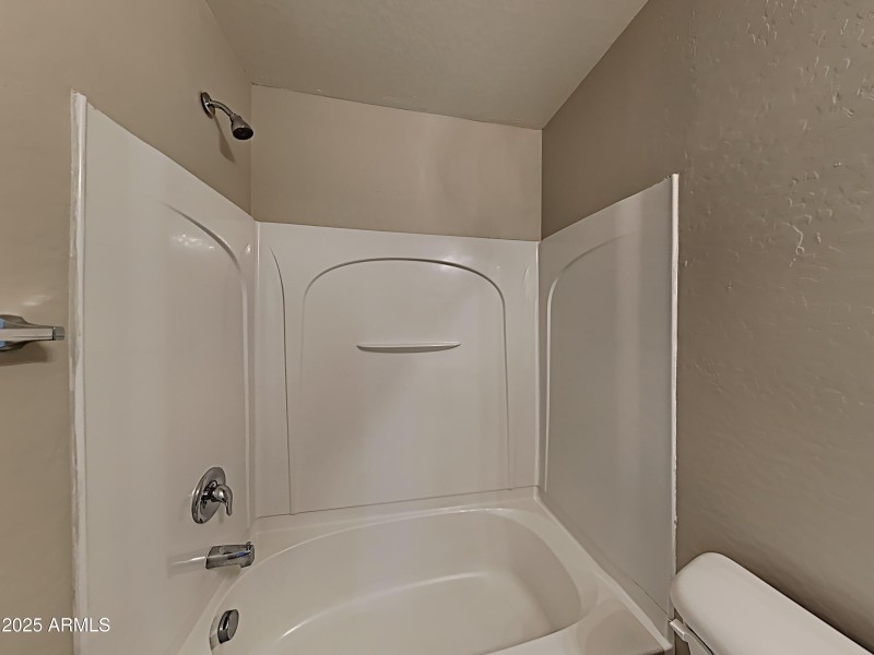 1004506.18584 W Illini Street